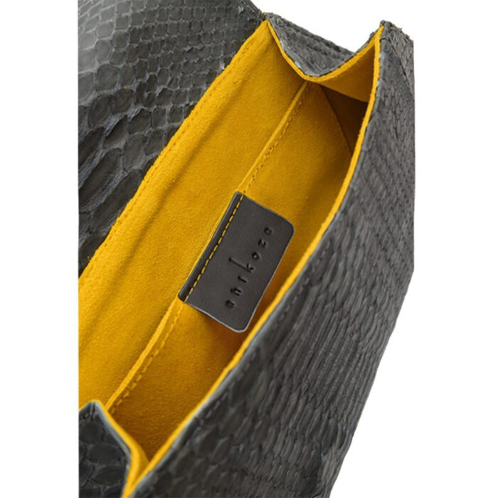 BARBARA IN EXOTIC - Image 2