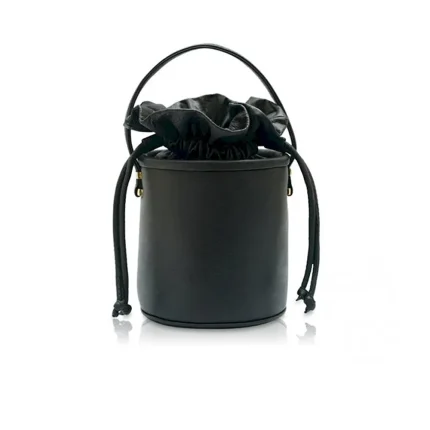 NIA IN LEATHER - Black
