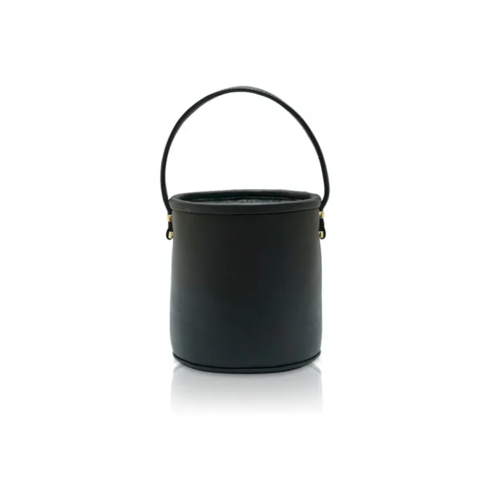 NIA IN LEATHER - Image 2